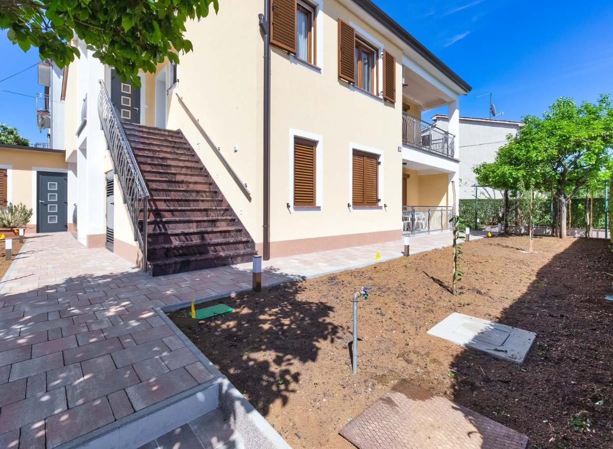 Rino Appartamento Porec Esterno foto